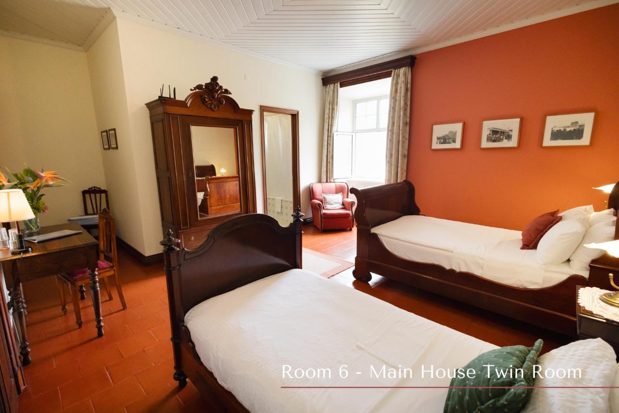 Solar De Lalem Bed & Breakfast Maia  Exterior photo
